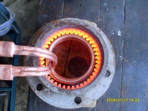 中頻感應加熱設備應如何選用導磁體？